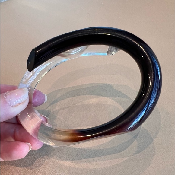 Designer Hand Made in UK Acrylic Bracelet. - Picture 6 of 8